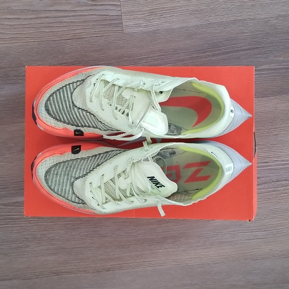 Men's Nike ZoomX Vaporfly Next% 2 - Picture 1 of 8